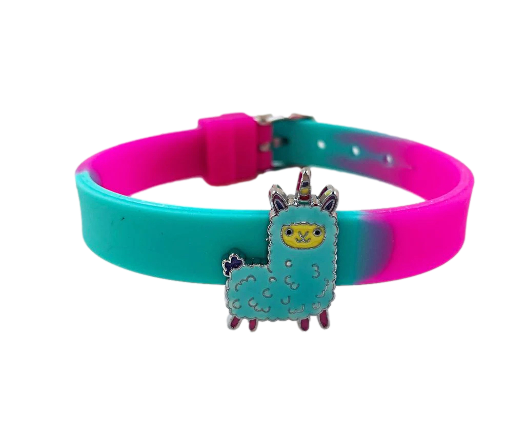 10mm bracelet with charm_clipped_rev_1